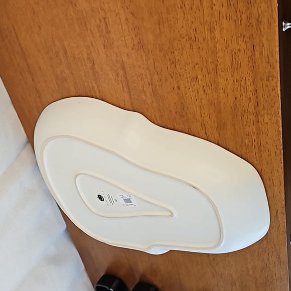 Final Reduction: Pottery Barn Figural Skull Stoneware Condiment Server - Picture 8 of 14